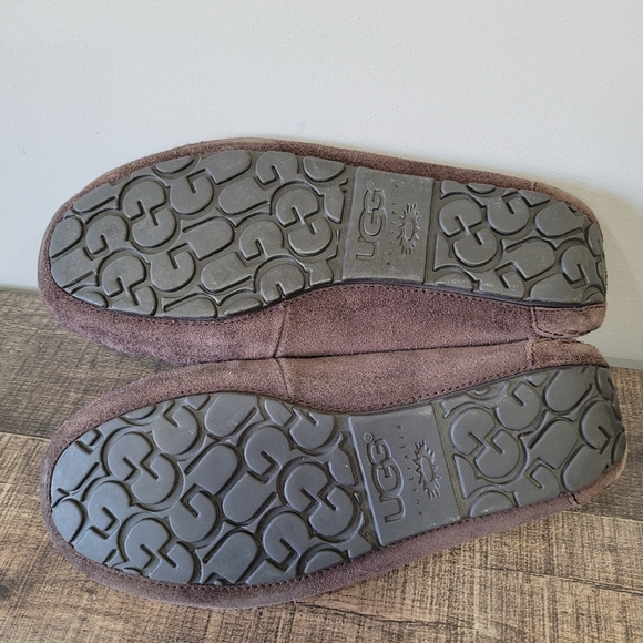 Ugg Moccasin Slippers Shoe - Picture 4 of 6
